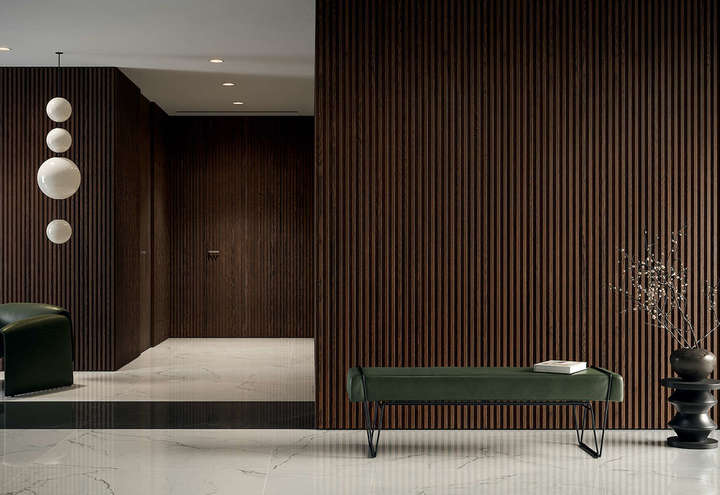 Porta%20filomuro%20garofoli%20e%20boiserie%20stripwood%20rovere%20cuoio%20scuro